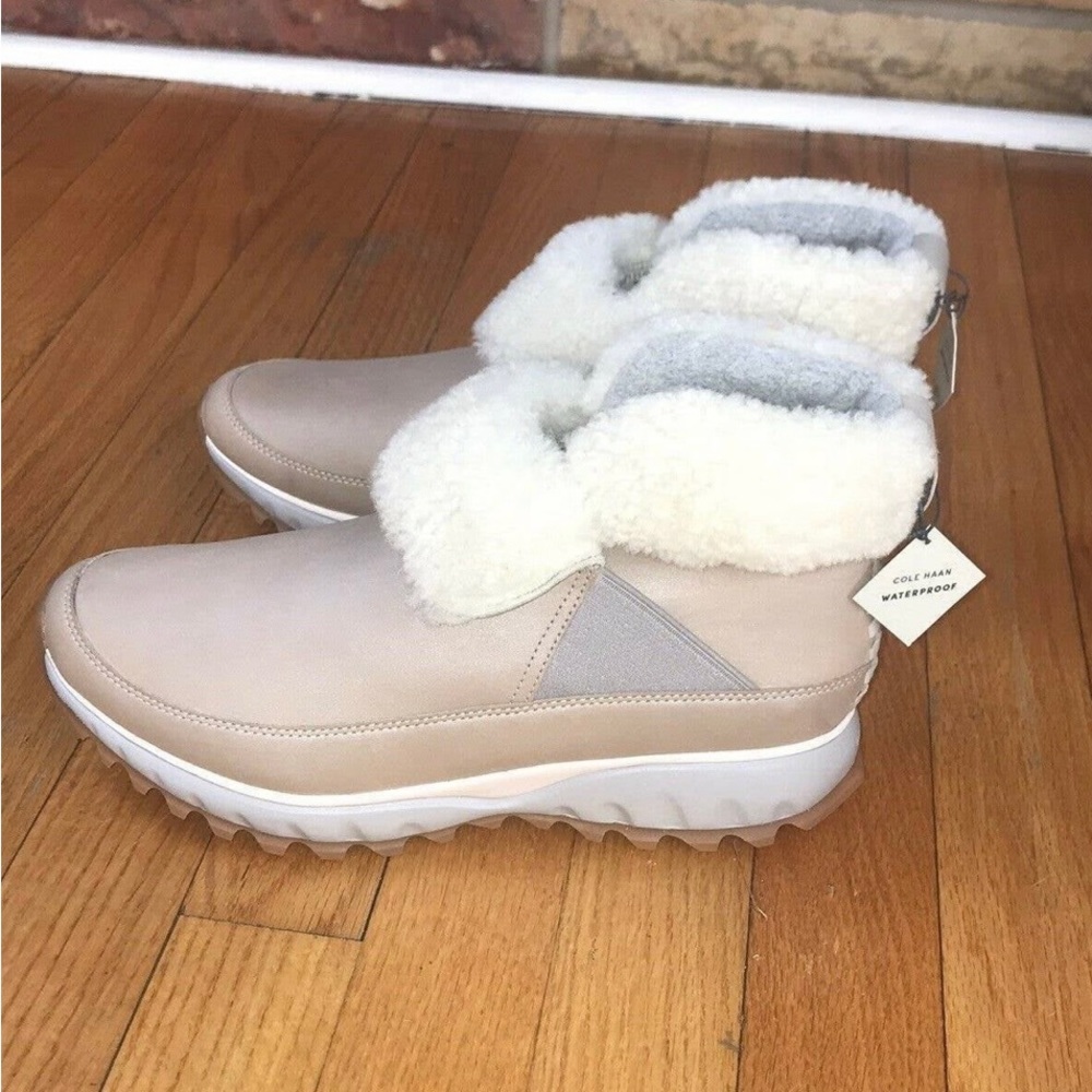 New - Women's Cole Haan ZeroGrand All Terrain
Waterpro - SZ 8.5